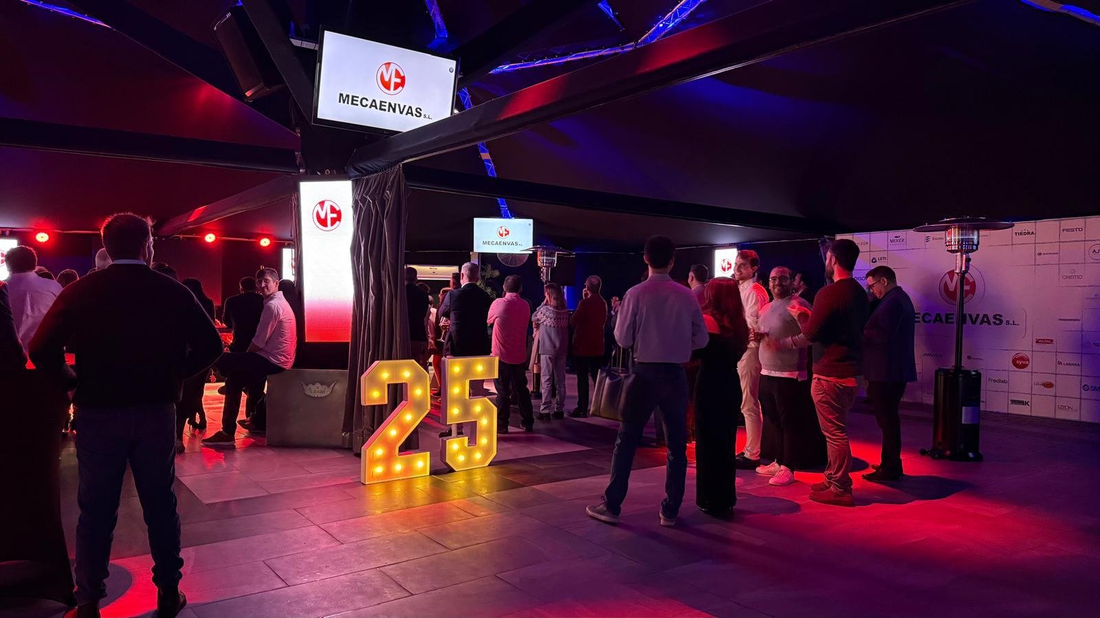 Evento del 25 aniversario de Mecaenvas con la marca anterior