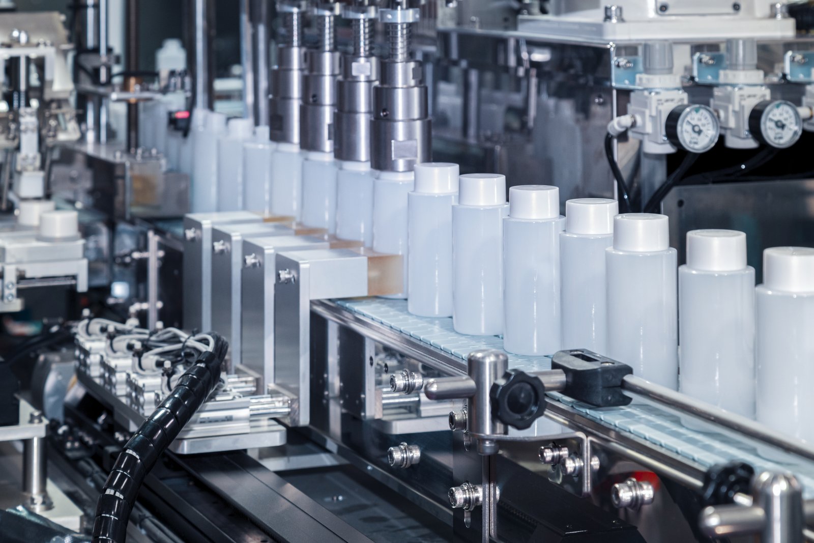 Línea de envasado de producto cosmético